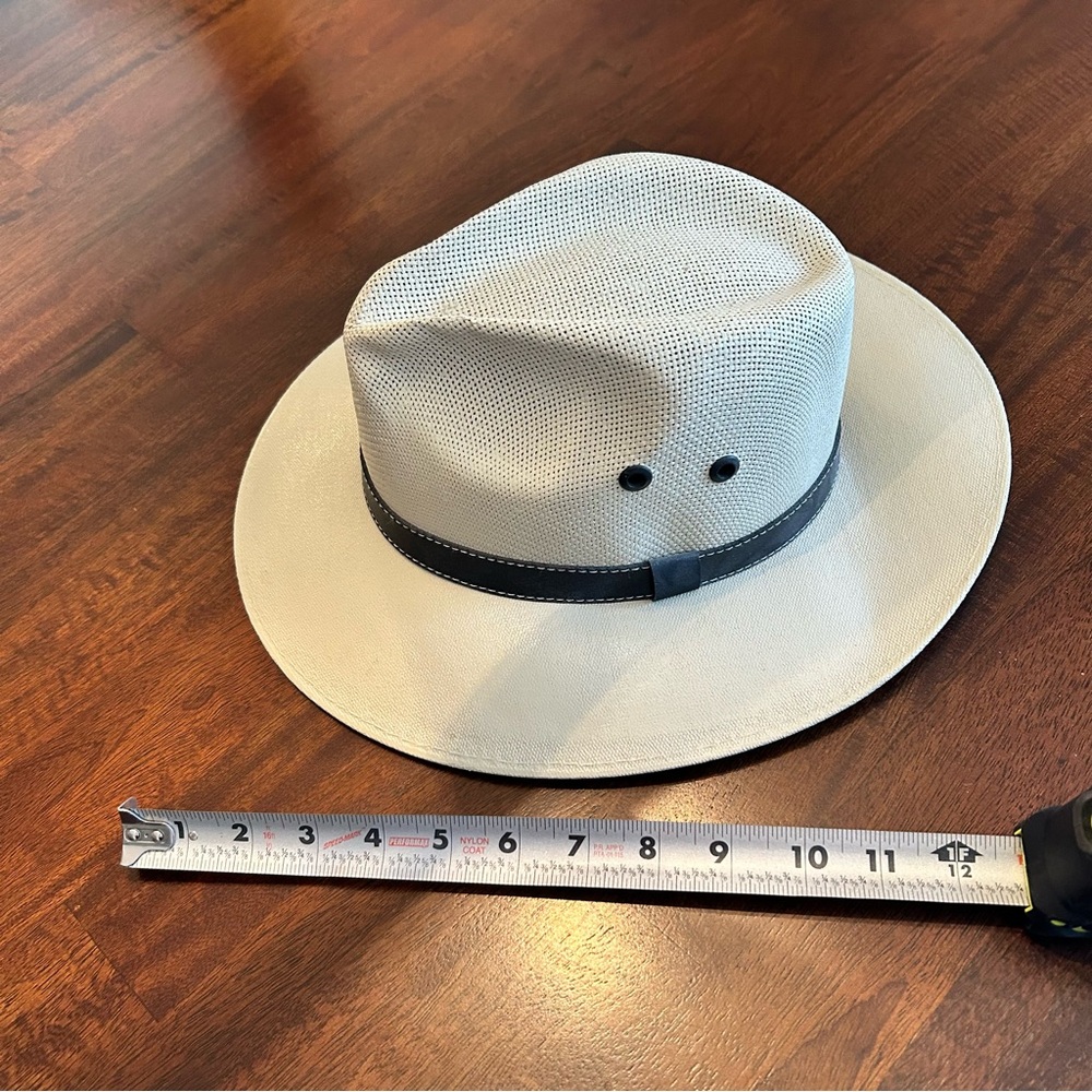 Stylish Beige Pau Charly Fedora/ Cuban Hat size S with Brown leather Band. NICE